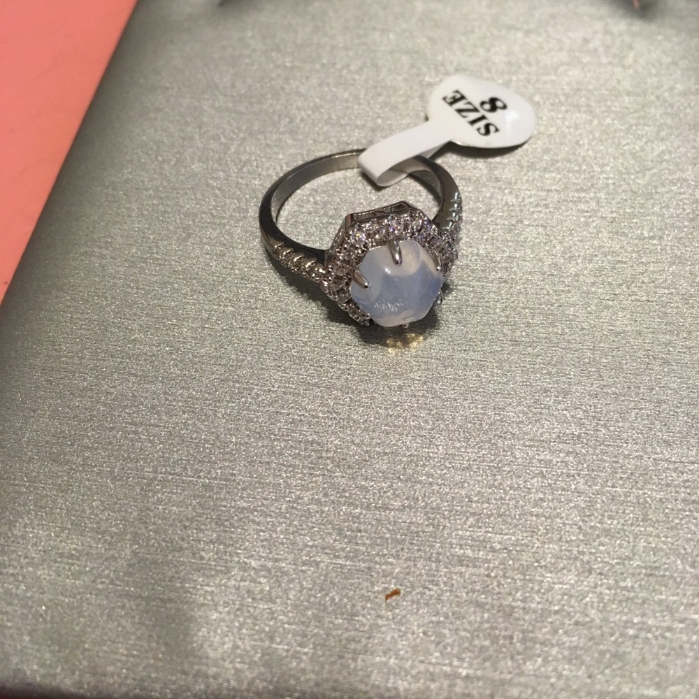 Sold Fragrant Jewels Winter Snow Ring Sz 8 Winter 2018 - Picture 3 of 3